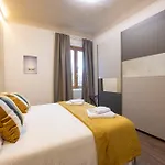 Sanmartino8 - 6 Posti In Centro Storico - Naonbnb * Siena