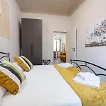Sanmartino8 - 6 Posti In Centro Storico - Naonbnb Siena