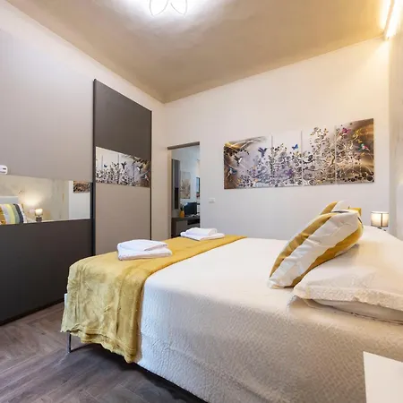 Nel Centro Storico, Con 6 Posti Letto アパート