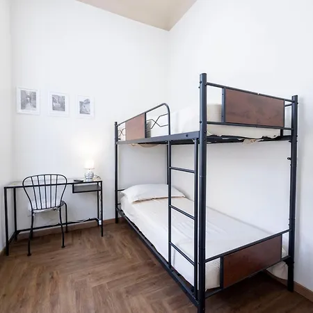 아파트 Sanmartino8 - 6 Posti In Centro Storico - Naonbnb *
