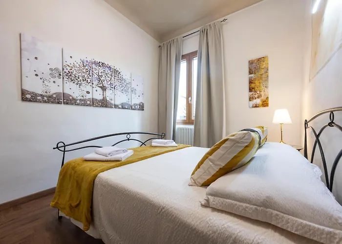 Nel Centro Storico, Con 6 Posti Letto * Siena