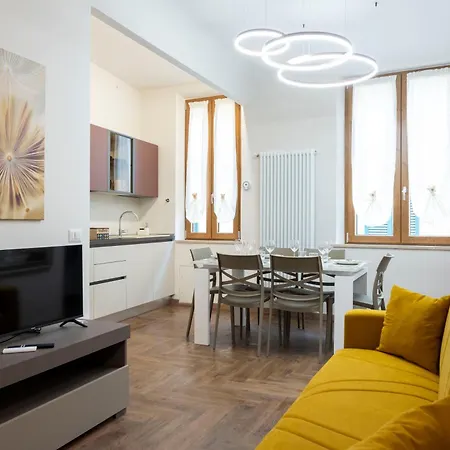 Sanmartino8 - 6 Posti In Centro Storico - Naonbnb דירה סיינה