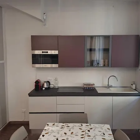 Nel Centro Storico, Con 6 Posti Letto * Siena