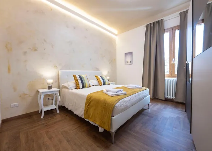 Sanmartino8 - 6 Posti In Centro Storico - Naonbnb דירה