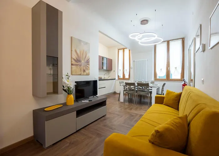 Sanmartino8 - 6 Posti In Centro Storico - Naonbnb דירה