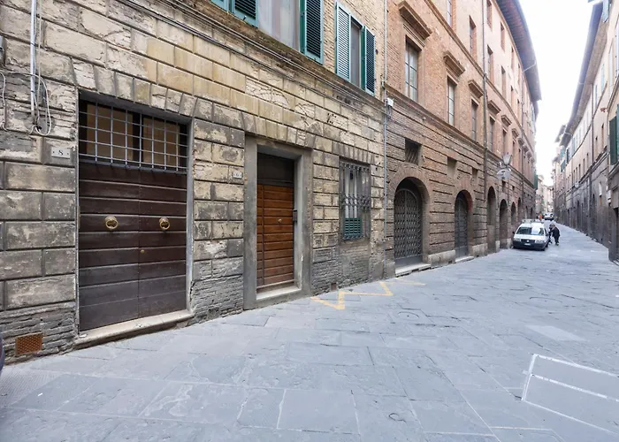דירה Sanmartino8 - 6 Posti In Centro Storico - Naonbnb סיינה